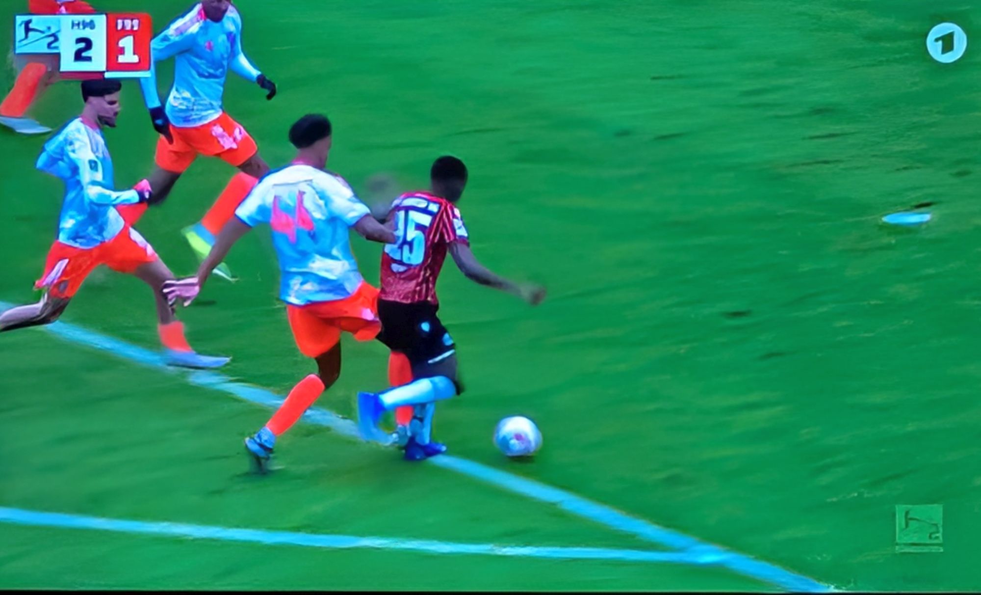 Hannover vs F95: Das verhängnisvolle Foul (Screenshot ARD)