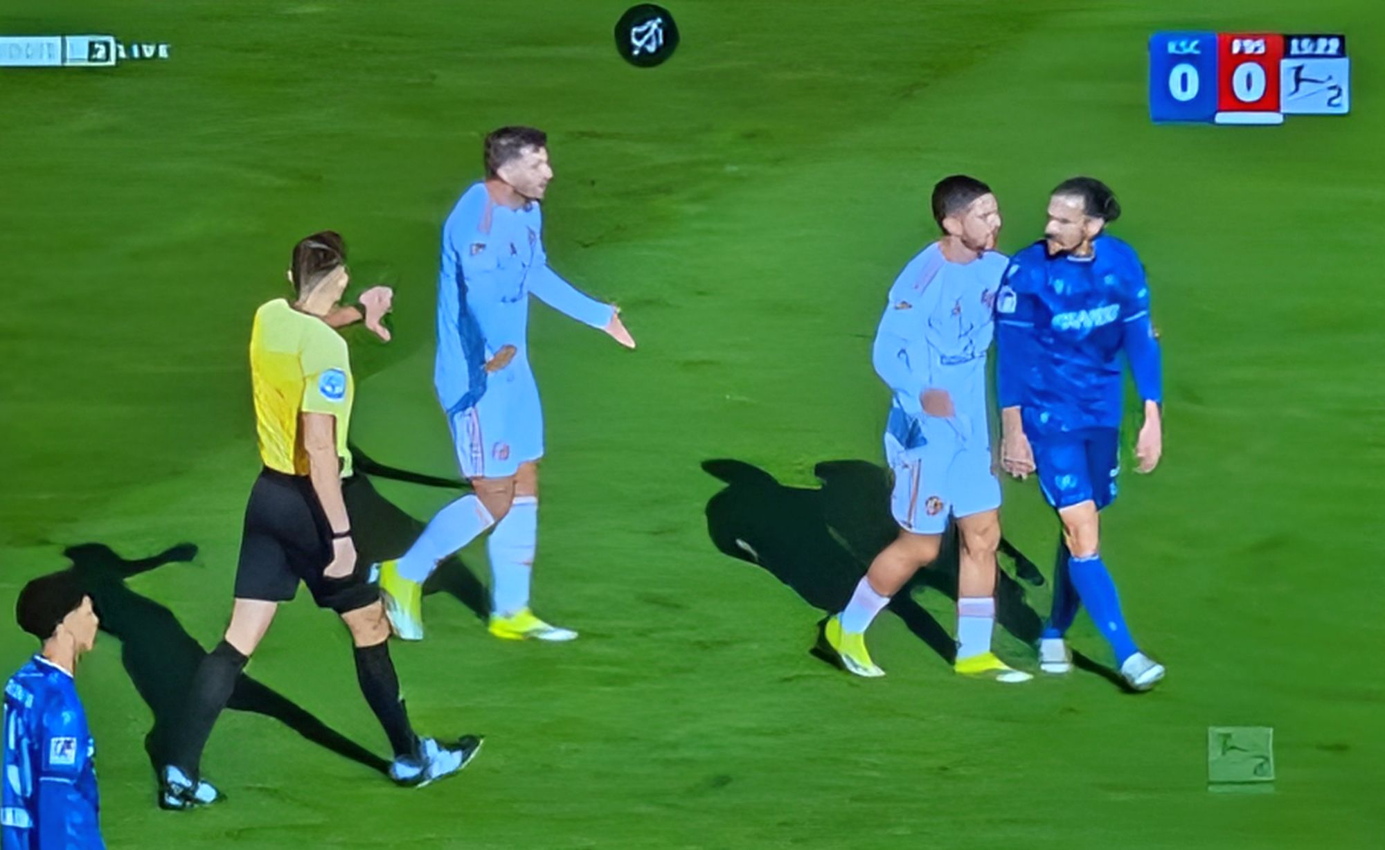 KSC vs F95: Diskussionen und der Schiri (Screenshot Sky)