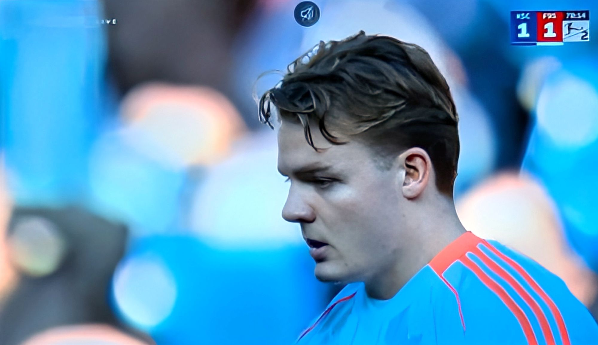 KSC vs F95: Chris Rasmussen vor dem versemmelten Freistoß (Screenshot Sky)