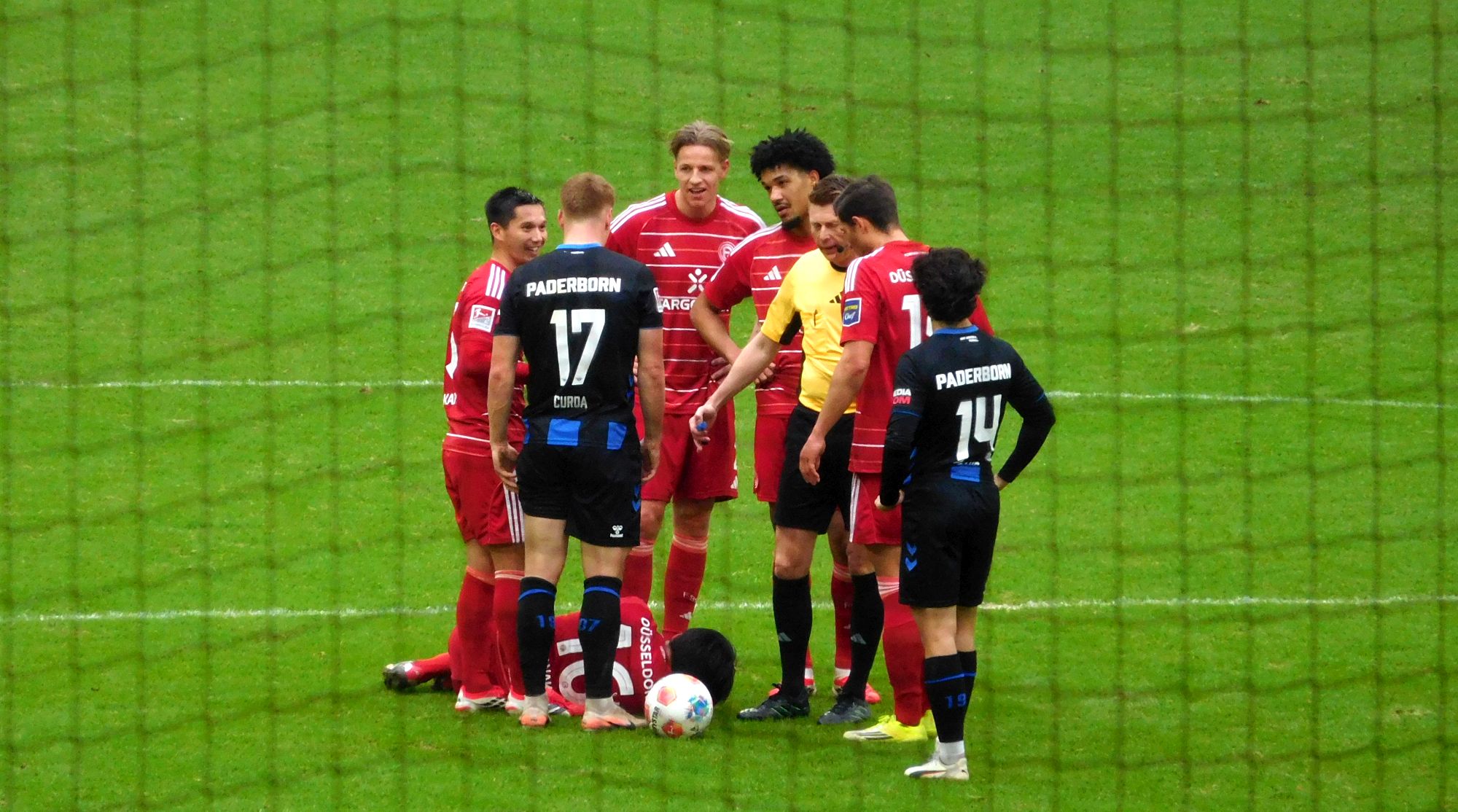 F95 vs Paderborn: Tana umgehauen - Schiri unschlüssig (Foto: FP)