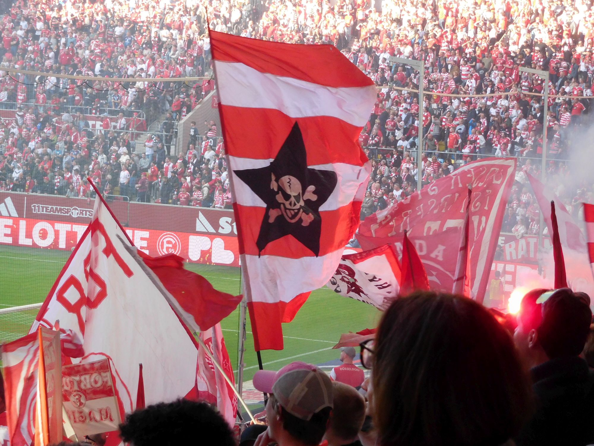 F95 vs Dresden: Die Toten Hosen immer dabei (Foto: FP)