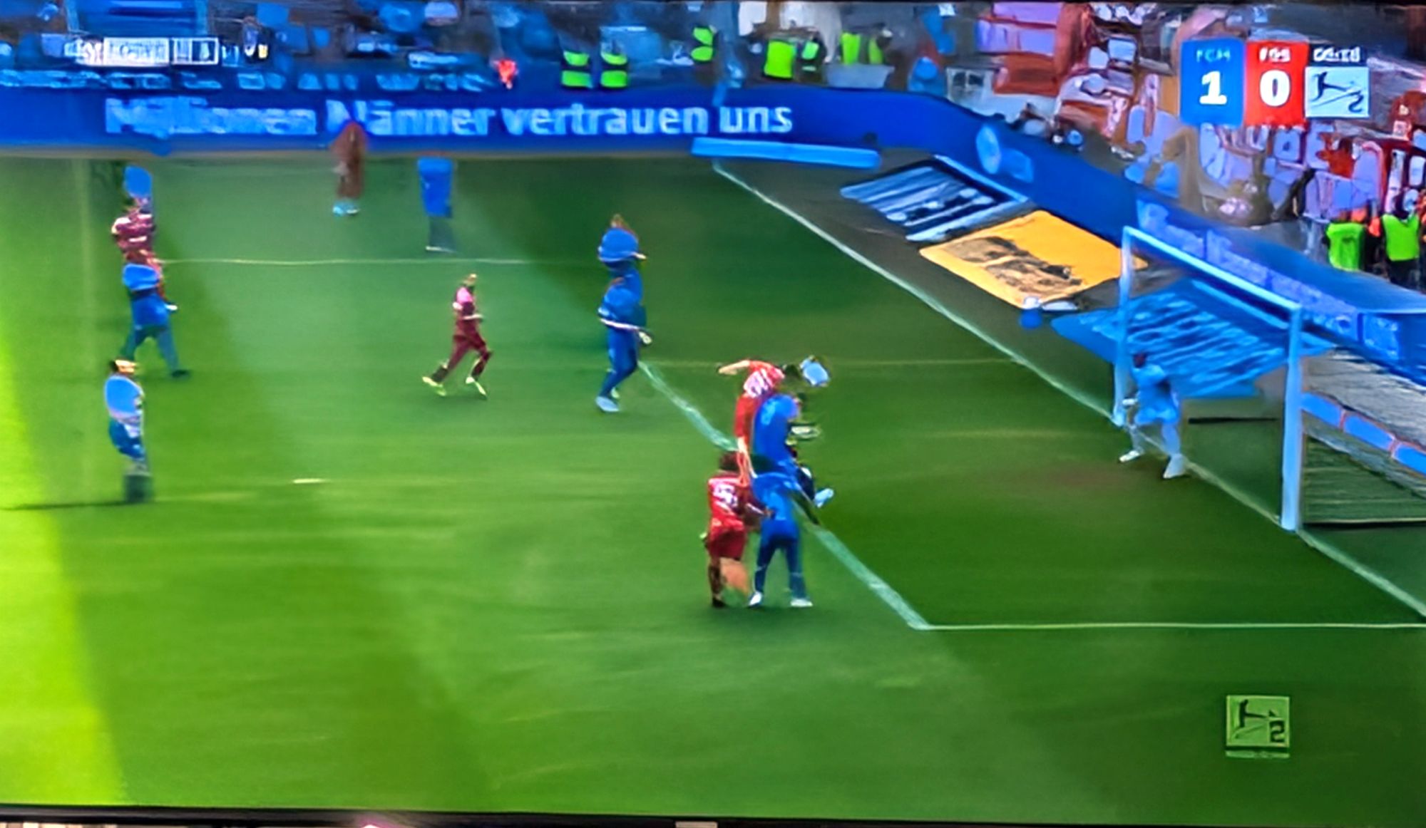 Magdeburg vs F95: Chance für Cedi Itten (Screenshot: Sky)