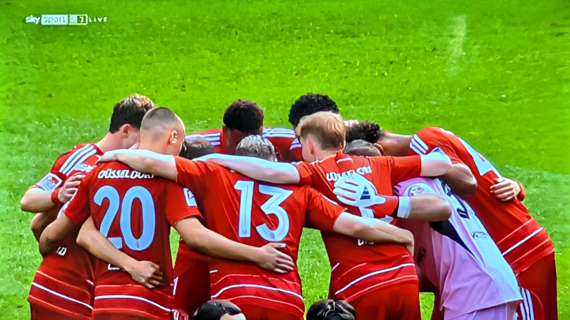 Magdeburg vs F95: Wenn auch der Motivationskreis nichts nützt (Screenshot: Sky)