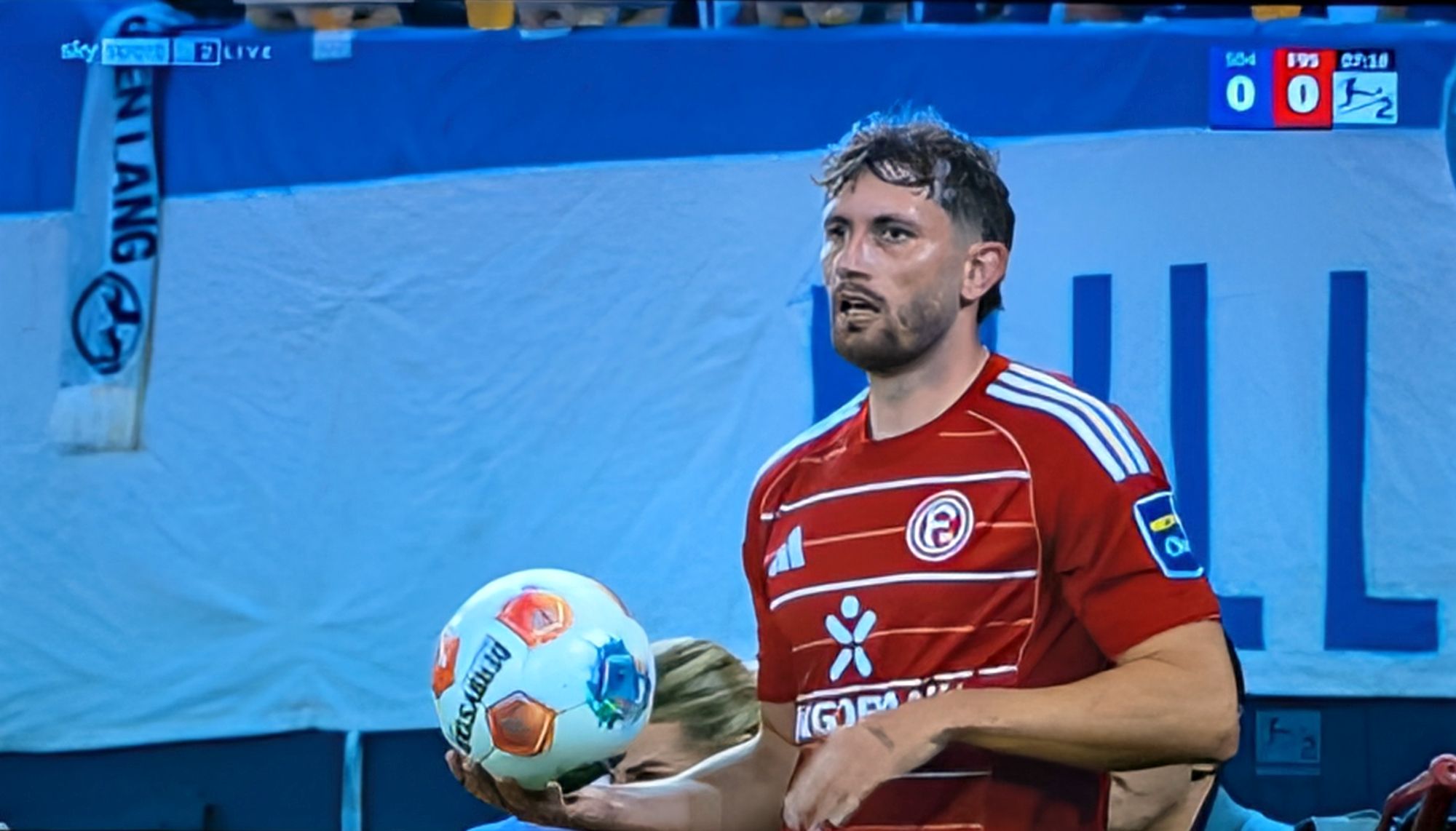 Schalke vs F95: Der Lenzer wirft ein (Screenshot Sky)
