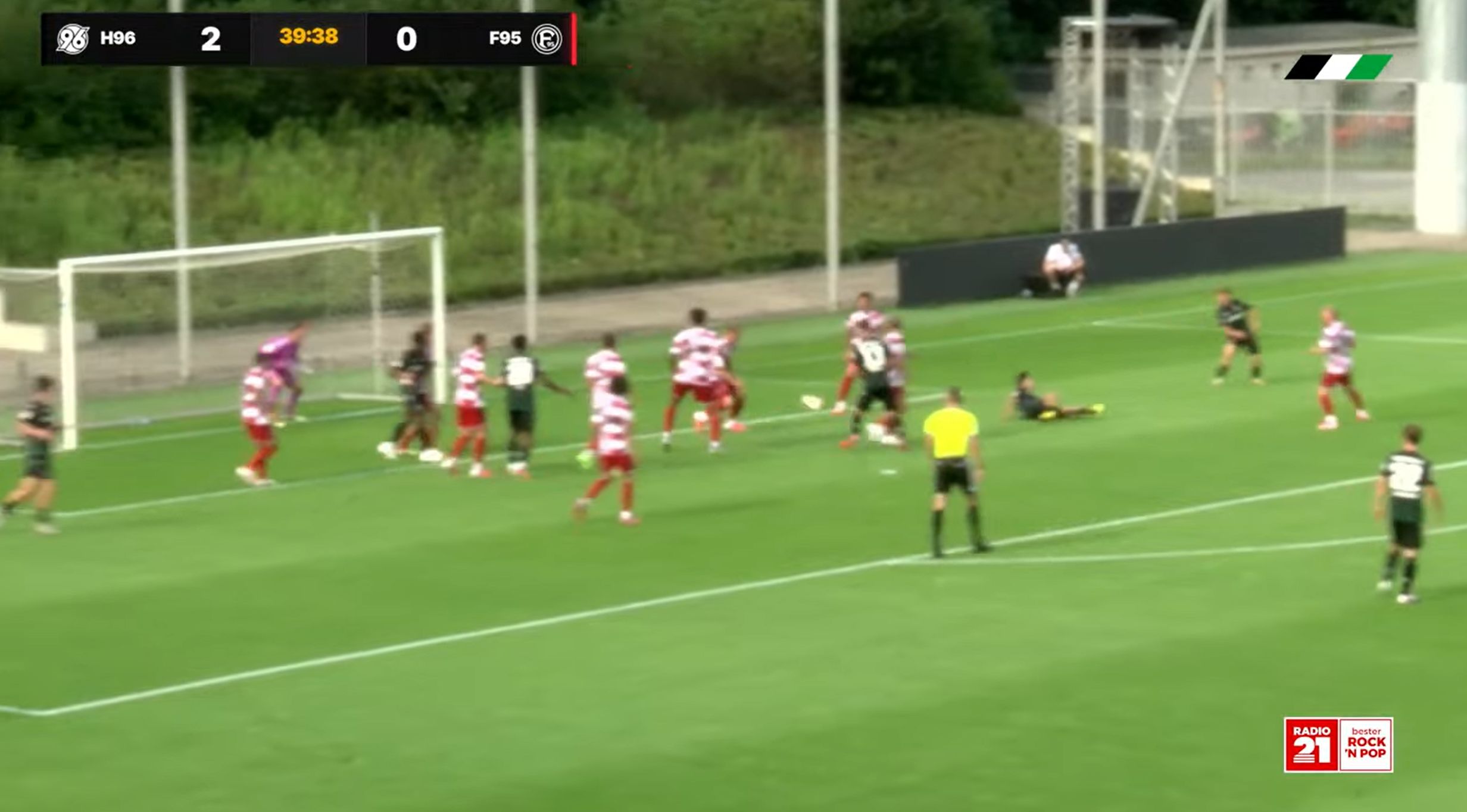 96 vs F95: Das 2:0 für Hanoi (Screenshot H96.tv)