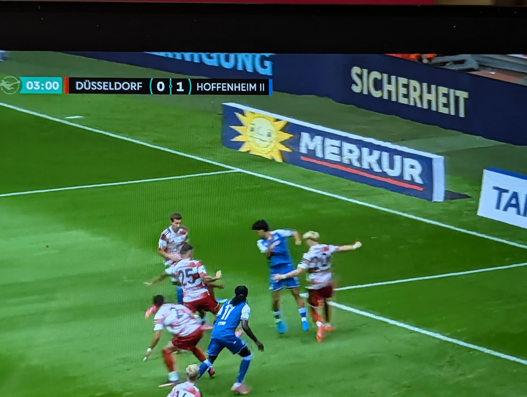 F95 vs Hoffenheim II: Das 0:1 in der 3. Spielminute (Screenshot: Magenta TV)