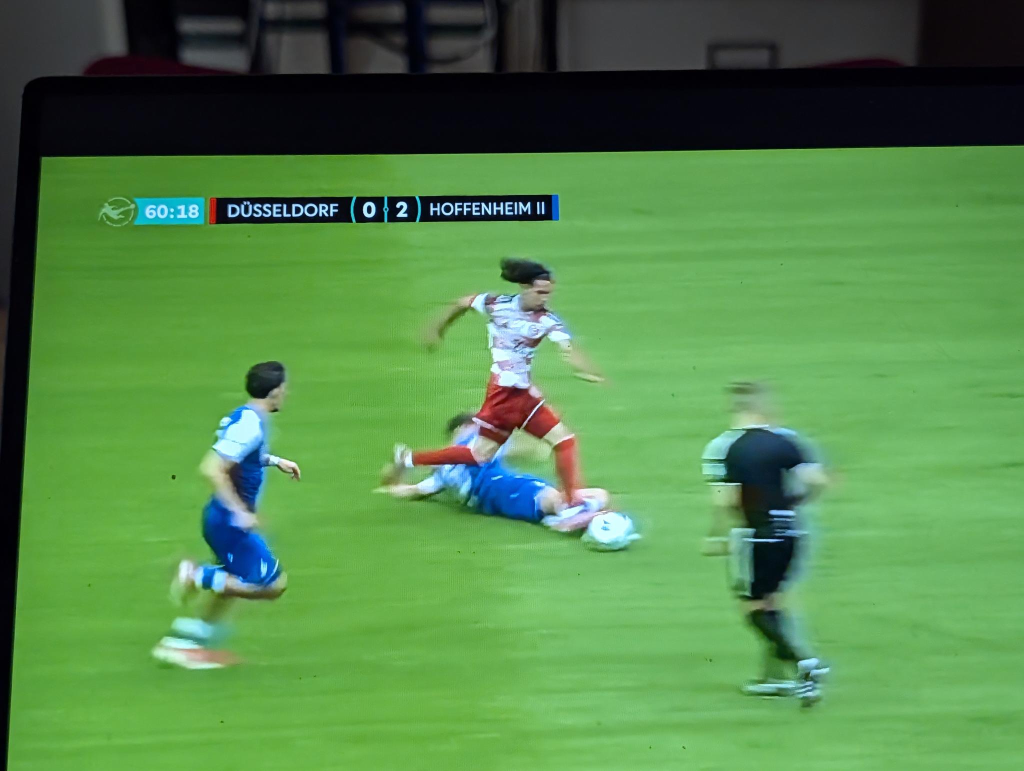 F95 vs Hoffenheim II: Wie immer ein Lichtblick: Anas Slimani (Screenshot: Magenta TV)